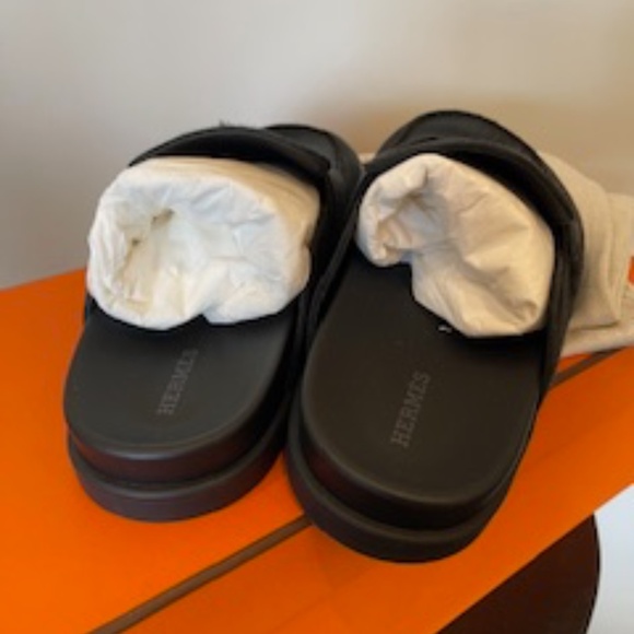 ❌ SOLD!❌ - HERMES- Go Mule in moire calfskin Black- size 38 - Picture 5 of 7